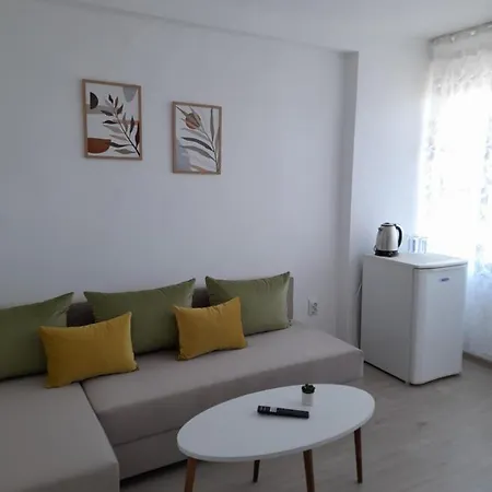 Amirov Garden - Free Parking & Free Area בית הארחה 3*