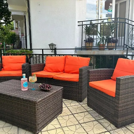 Konukevi Amirov Garden - Free Parking & Free Area Kranevo