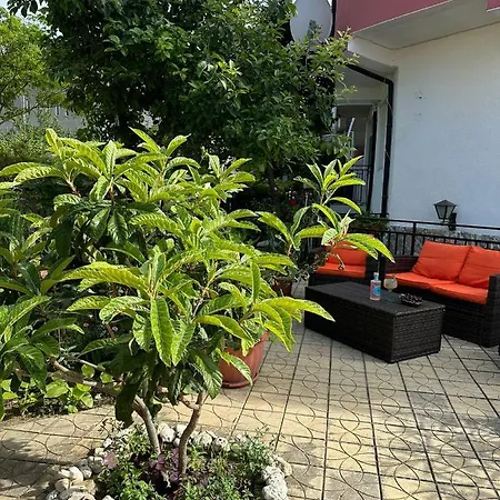 Amirov Garden - Free Parking & Free Area Kranewo