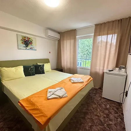 Amirov Garden - Free Parking & Free Area 3* Kranevo