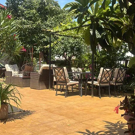 Amirov Garden - Free Parking & Free Area 3*